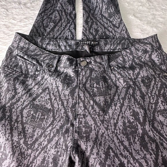 Black & Gray Patterned  Pants - Picture 11 of 12